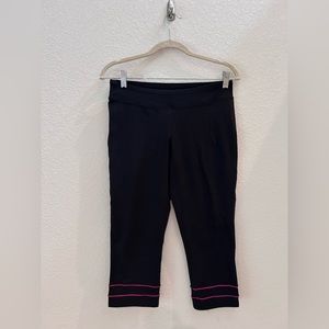 Lucy Black and Pink Capri Leggings Size M